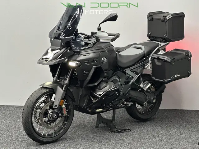 BMW R 1300 GS Adventure 2025 Benzine 4