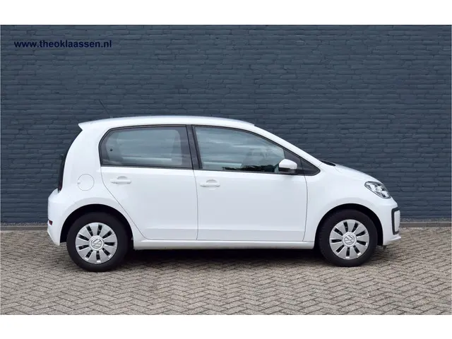 Volkswagen up! 1.0 BMT move up! 2017 Benzine 10