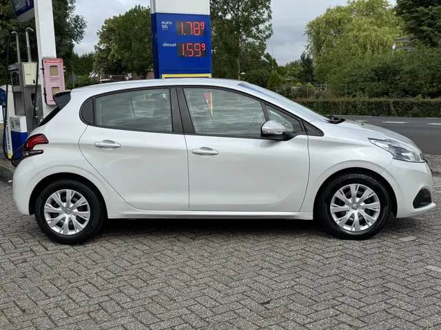 Peugeot 208 1.2 PureTech Blue Lion 2016 Benzine 8