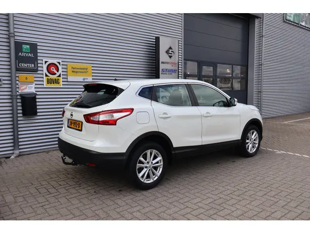 Nissan QASHQAI 1.2 Acenta 2016 Benzine 2