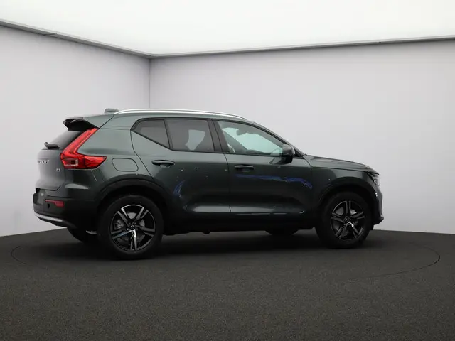 Volvo XC40 2.0 B3 Business Edition 2025 Benzine 19