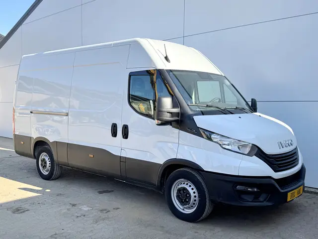 Iveco Daily 35S14 2022 Diesel 4