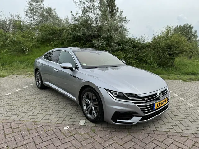 Volkswagen Arteon 1.5 TSI Business R 2019 Benzine 2