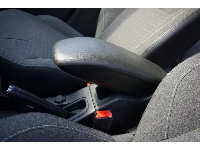 Citroën C3 1.2 PureTech Collection 2016 Benzine 13