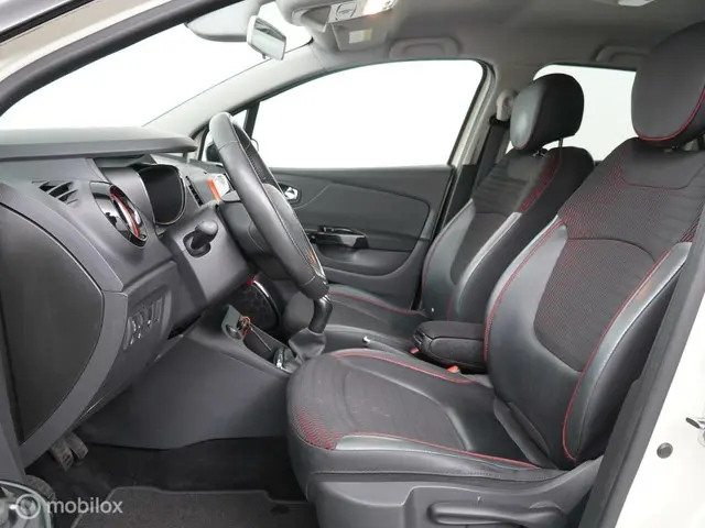 Renault Captur 0.9 TCe Helly Hansen 2015 Benzine 10