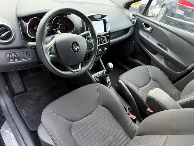 Renault Clio 0.9 TCe Limited 2017 Benzine 12
