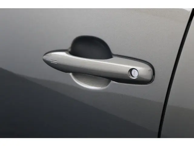 Toyota Yaris 1.5 Hybrid Dynamic 2020 Hybride Benzine 36