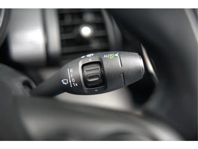 MINI Cooper Cabrio Mini 1.5 Chili 2018 Benzine 34