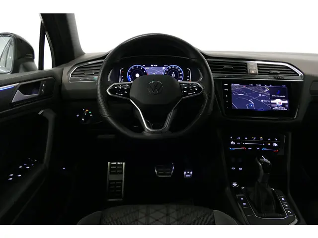 Volkswagen Tiguan 1.5 TSI R-Line Business+ 2023 Benzine 20