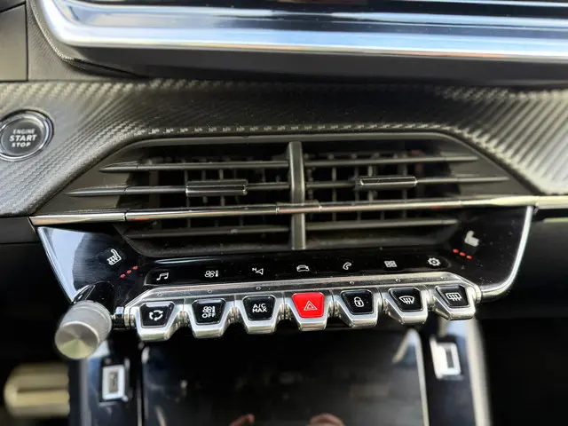 Peugeot 2008 1.2 PureTech GT|Focal|Automaat 2020 Benzine 58