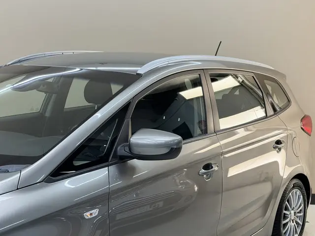 Kia Carens 1.6 GDi ComfortLine, 135Pk, 2015, 2015 Benzine 21