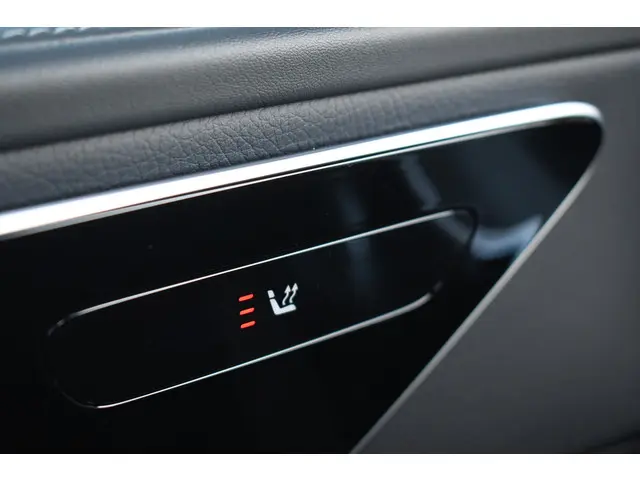 Mercedes-Benz C-Klasse Estate 200 AMG Line 2021 Benzine 15
