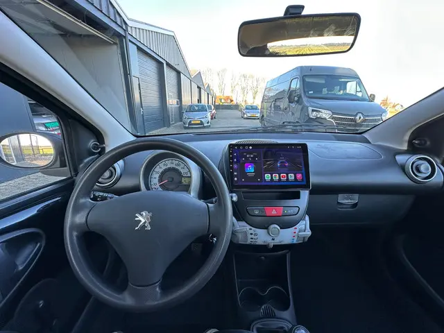 Peugeot 107 1.0 Access Accent 2013 Benzine 11