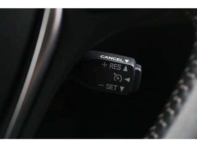 Toyota Auris 1.8 Hybrid Dynamic 2018 Hybride Benzine 41