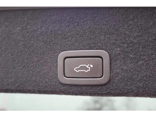 Volvo XC60 2.0 D3 FWD R-Design 2016 Diesel 17