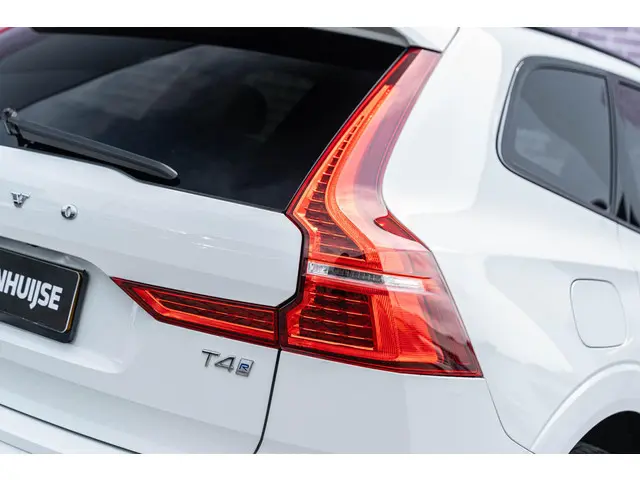 Volvo XC60 T4 Aut. R-Design 2020 Benzine 20