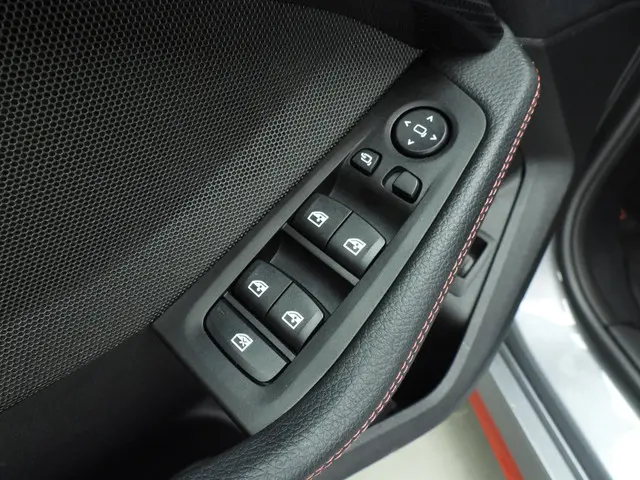 BMW 1 Serie 5-deurs 128ti 2024 Benzine 31