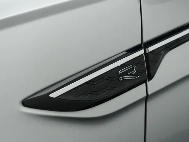 Volkswagen Taigo 1.0 TSI R-Line- 2023 Benzine 33