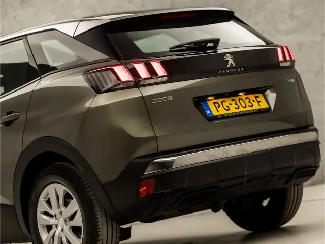 Peugeot 3008 1.2 PureTech Sport 2017 Benzine 11
