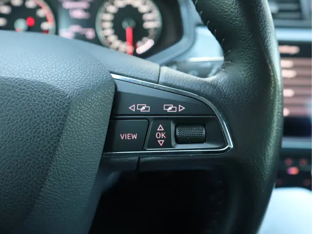 SEAT Arona 1.0 TSI Style Business 2019 Benzine 25