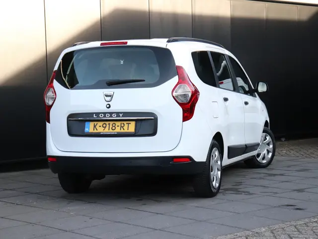 Dacia Lodgy 1.3 TCe Essential 2021 Benzine 3