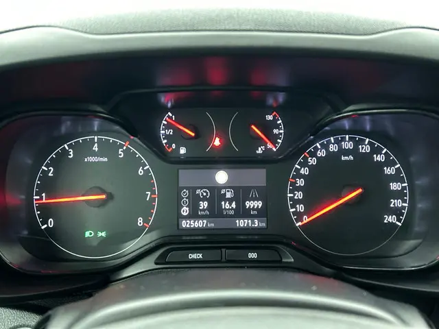 Opel Combo 1.5D L1H1 130pk Automaat Edition 2023 Diesel 20