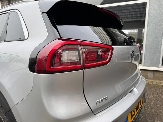 Kia e-Niro ExecutiveLine 64 kWh 2019 Elektrisch 18