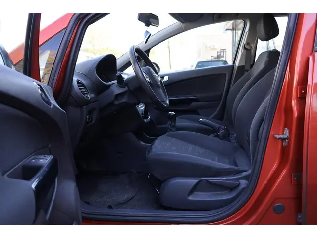 Opel Corsa 1.2-16V Berlin|Navi|Airco|Cruise 2013 Benzine 4