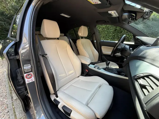BMW 1 Serie 118d M Sport 2016 Diesel 23