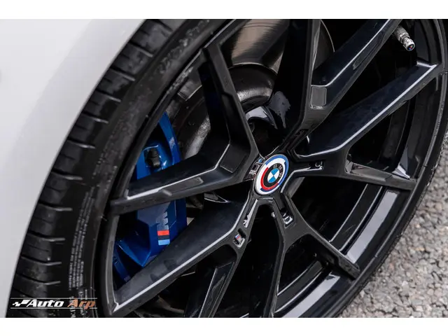 BMW 8 Serie M850i xDrive High Executive 2019 Benzine 11