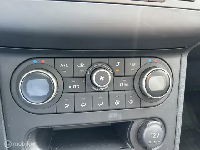Nissan QASHQAI 1.6 Connect Edition 2013 Benzine 33