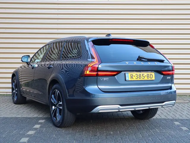Volvo V90 Cross Country 2.0 B5 AWD Pro 2021 Benzine 13