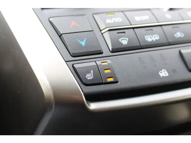 Lexus NX 300h AWD 25th Edition 2015 Hybride Benzine 23