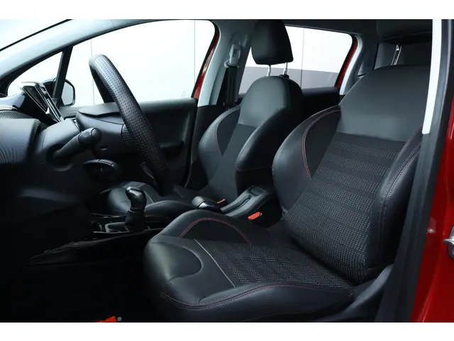 Peugeot 2008 1.2 PureTech GT-line 2018 Benzine 11