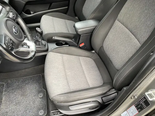 Kia Stonic 1.0 T-GDi DynamicLine 2019 Benzine 13