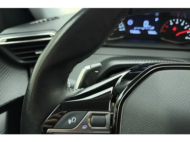 Peugeot 2008 1.2T Automaat Active 2021 Benzine 20