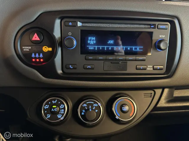 Toyota Yaris 1.0 VVT-i 5-Deurs. Airco 2018 Benzine 21