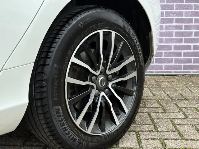 Volvo V40 1.5 T2 Polar+ 2020 Benzine 9