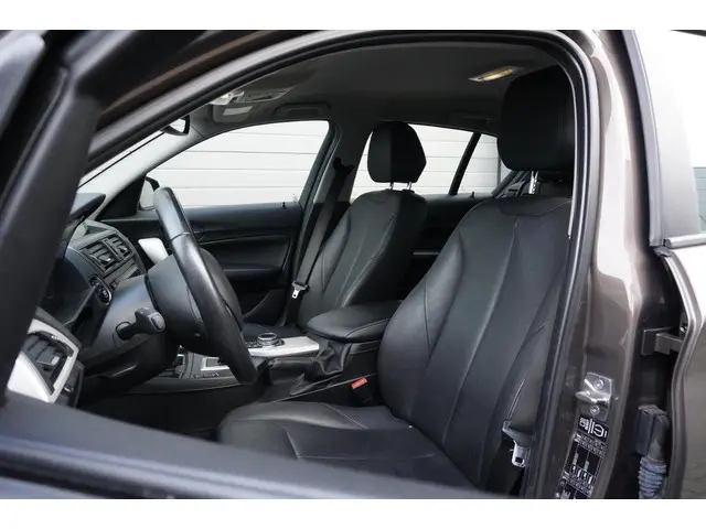 BMW 1 Serie 116i High Executive 2013 Benzine 8