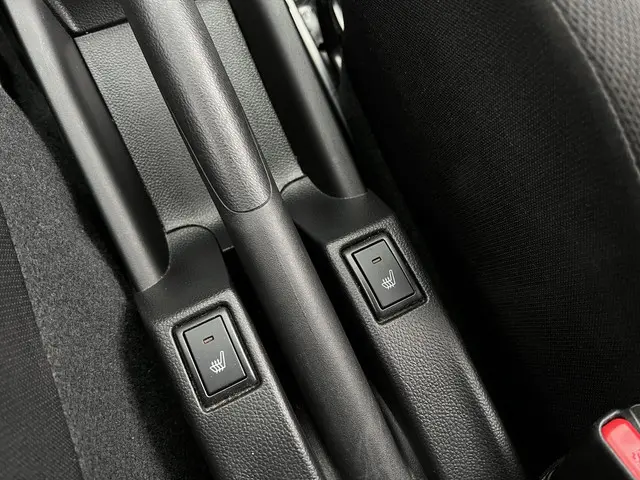 Suzuki Swift 1.2 Select Smart Hybrid 2021 Benzine 26