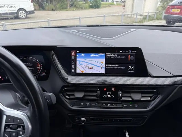 BMW 1 Serie 118i Aut. M-Sport 2023 Benzine 22