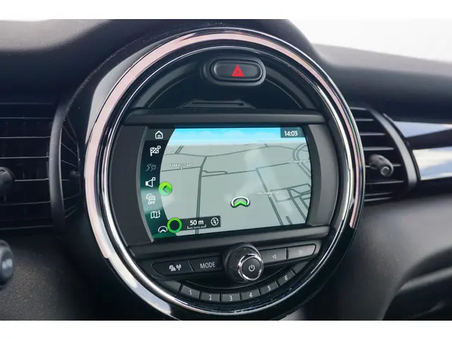 MINI 3-Deurs Cooper 2019 Benzine 22