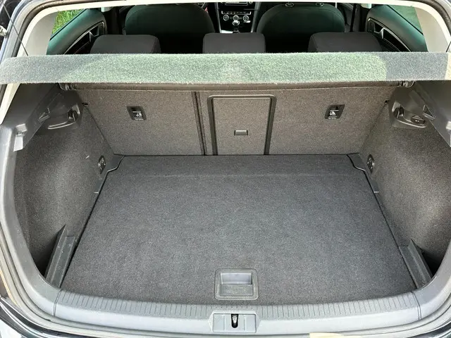 Volkswagen Golf 1.2 TSI Connected Series 2016 Benzine 25