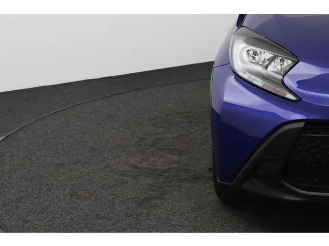 Toyota Aygo X 1.0 VVT-i MT Play 2024 Benzine 35