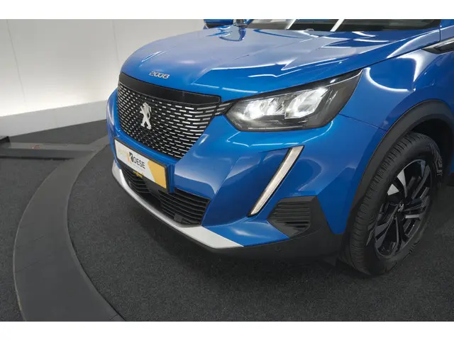 Peugeot 2008 PureTech 130 Allure 2020 Benzine 17