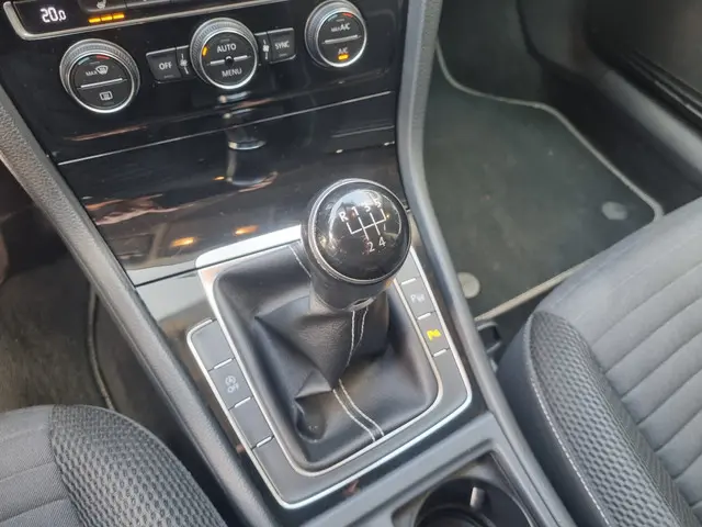 Volkswagen Golf 1.2 TSI Trendline CUP 2015 Benzine 25