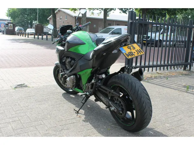 Kawasaki Z800 Tour ABS Akrapovic Superstaat!! 2014 Benzine 5