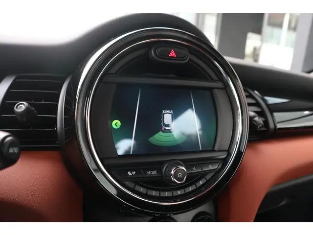 MINI 5-Deurs Cooper 2021 Benzine 14
