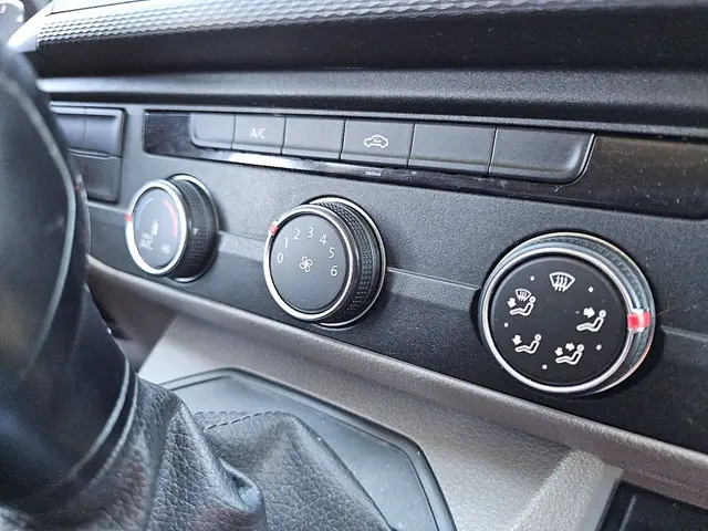 Volkswagen Transporter 2.0 TDI 2020 Diesel 10