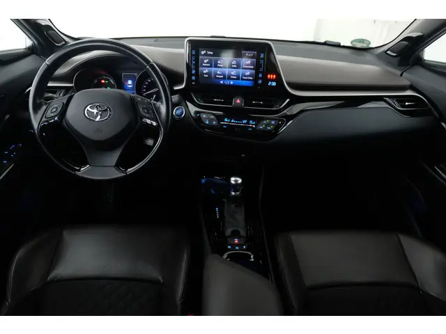 Toyota C-HR 1.8 Hybrid Executive 2018 Hybride Benzine 4